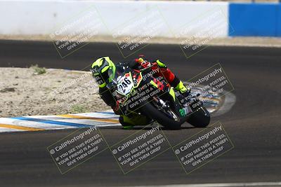 media/Jun-07-2025-TrackDaz (Sat) [[4413525952]]/A Group/1pm (Turn 1)/
